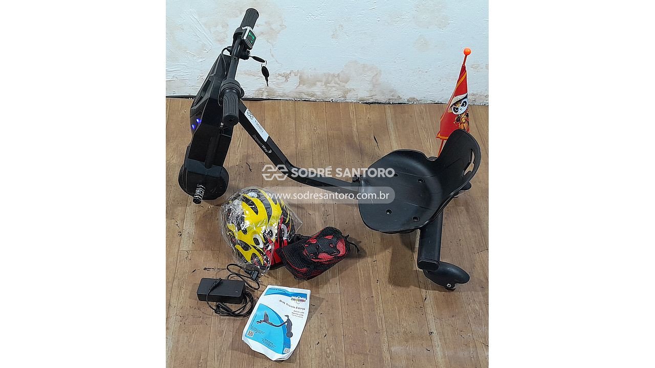 tricíclo elétrico 120w com kit de proteção