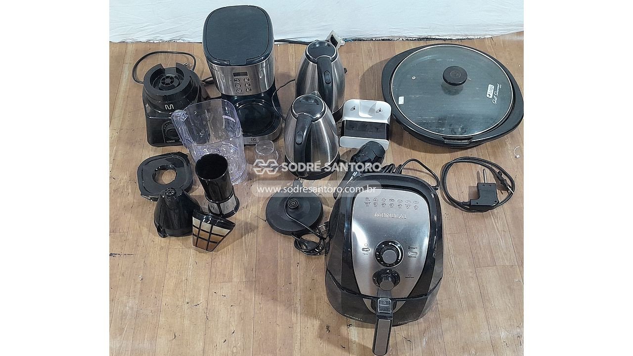 1 máquina de café electrolux, 1 fritadeira, etc