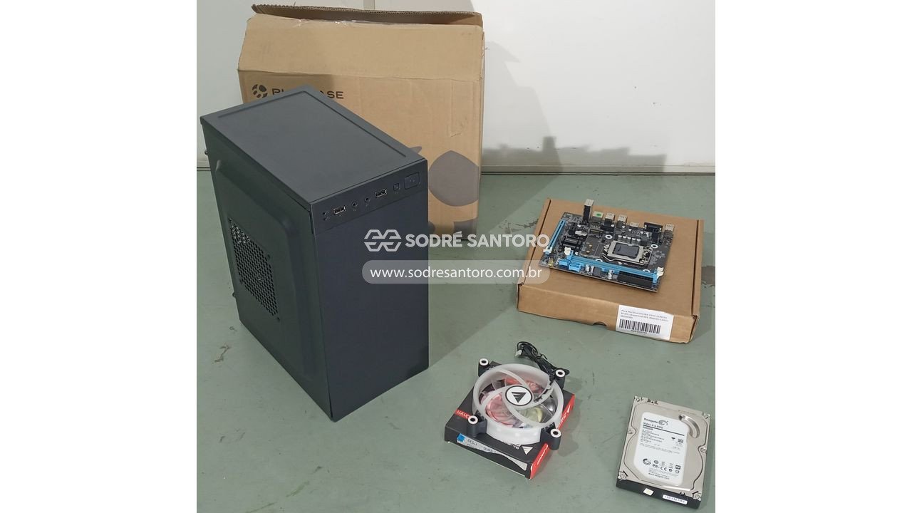 1 gabinete, 1 cooler, 1 placa-mãe e 1 hd