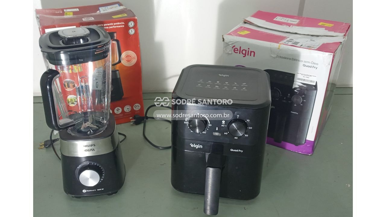 1 liquidificador e 1 fritadeira air fry