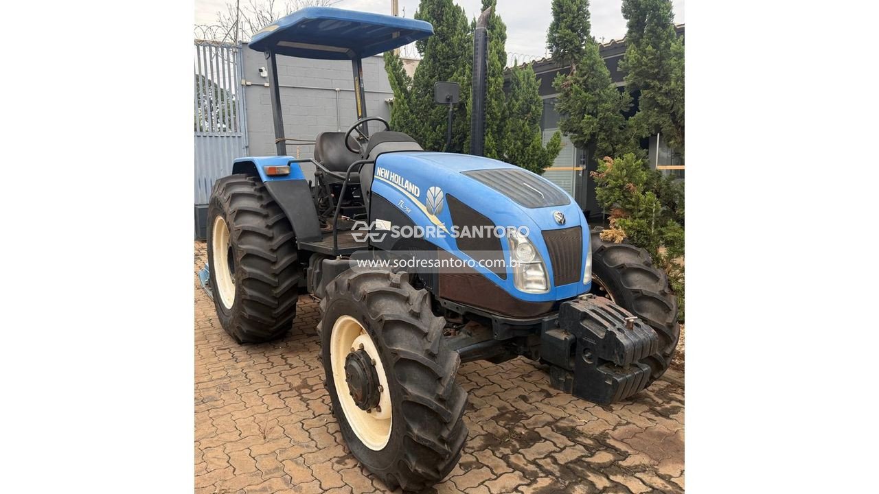 trator agrícola new holland tl75 4x4 c/ roçadeira