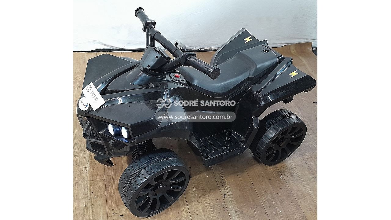 mini veículo elétrico estilo quadricíclo