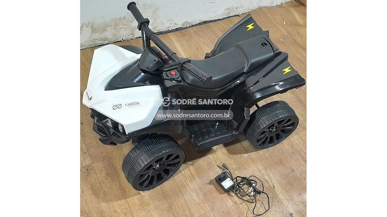 mini veículo elétrico estilo quadricíclo