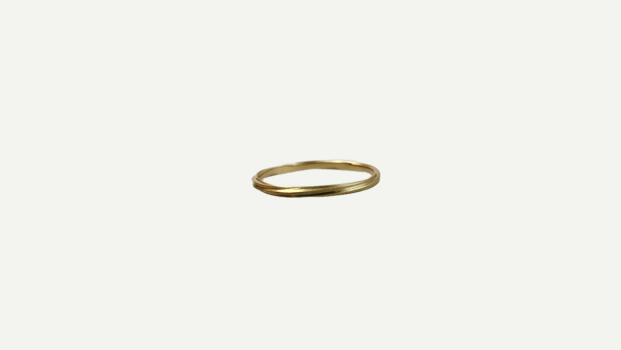 Foto 4: ANTONIO BERNARDO - Conjunto de oito anéis Antonio Bernardo em ouro amarelo 18k, sendo um com diamante e um com turmalina paraíba. Peso: 10,1 gramas. Aro: 18,5.