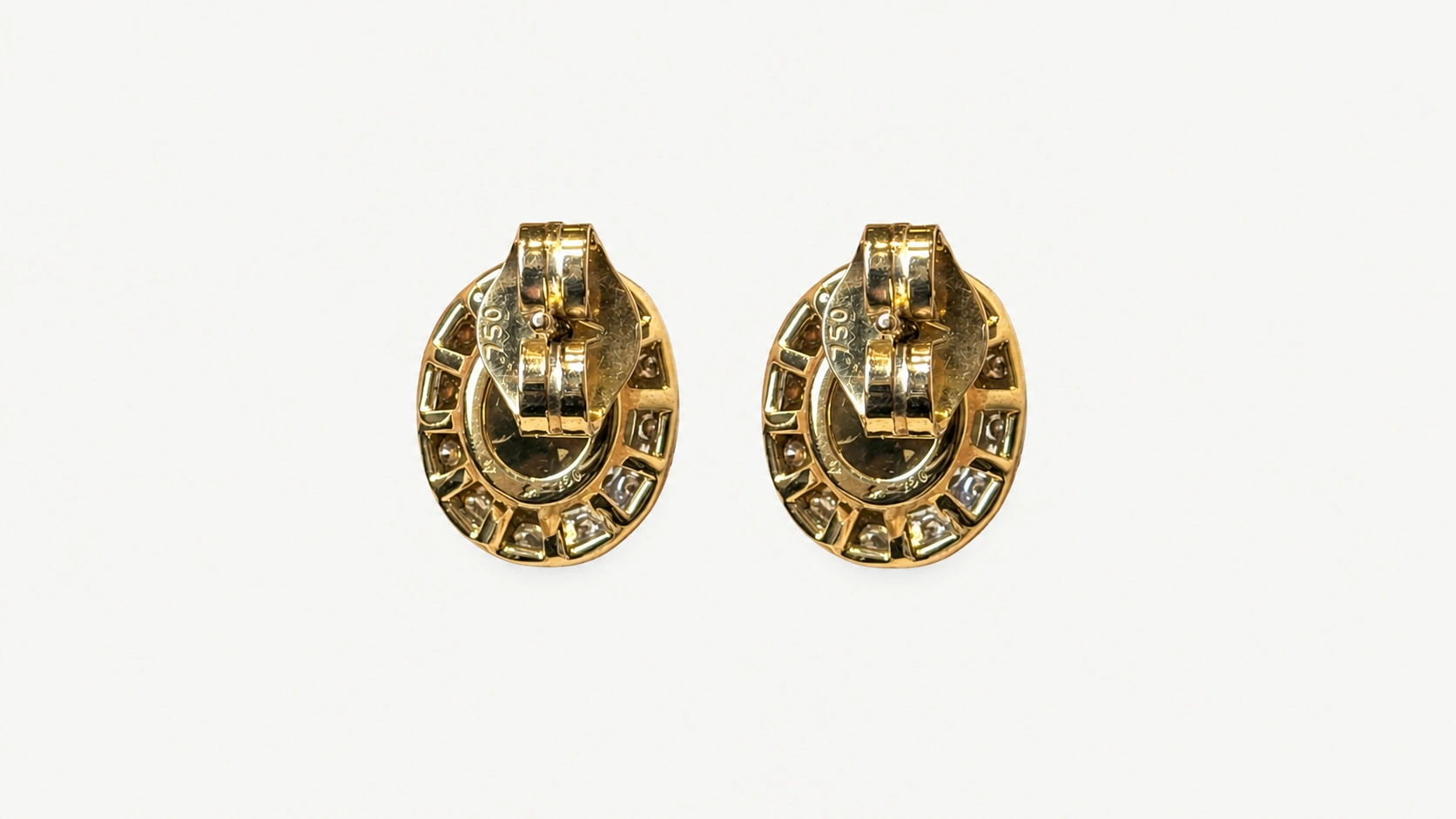 Foto 3: H STERN - Par de brincos, coleção Arena, em ouro nobre 750 com prasiolitas e diamantes cognac. Tamanho médio. Medida: 1,5 cm.