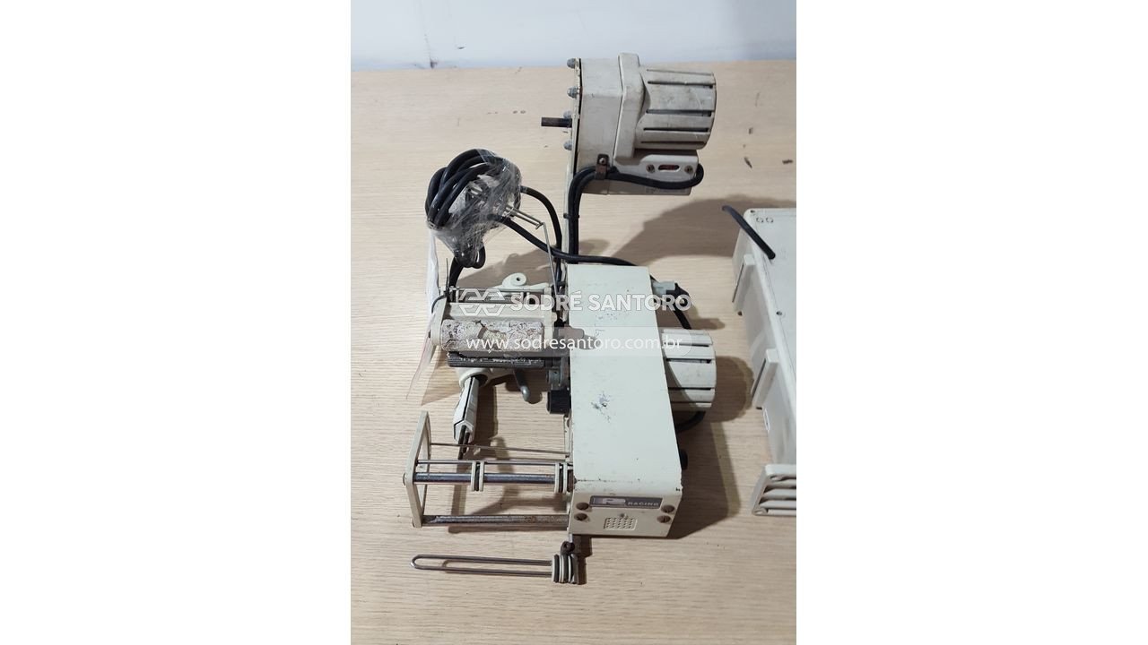 Foto 3: máquina de costura overlock siruba