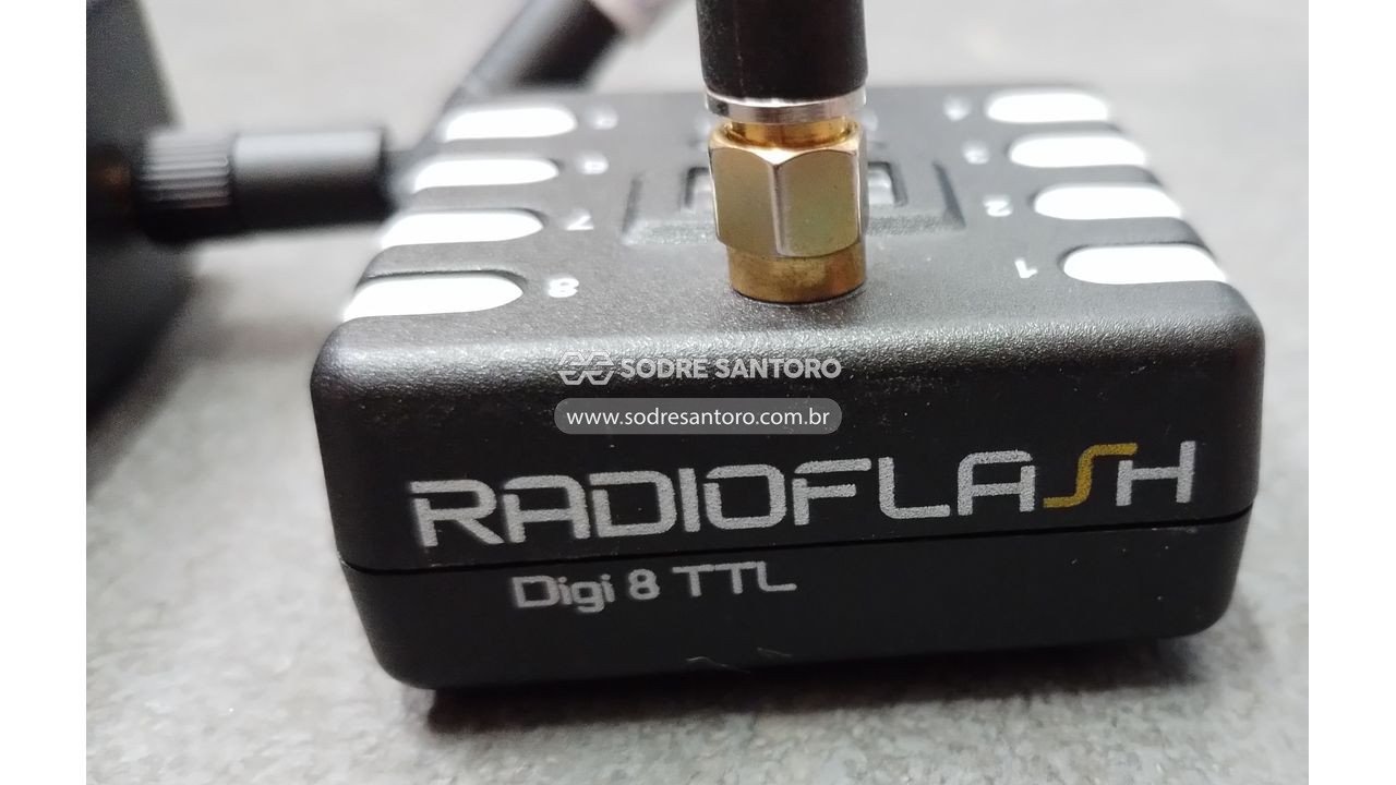 Foto 7 de 10: 2 radios flash yongnuo e 2 transmissores radioflash