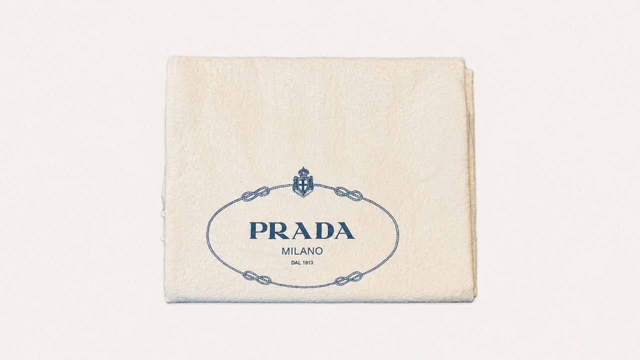 Foto 6 de 6: PRADA - Bolsa Half Flap Double Turn-Lock em Couro Saffiano Vermelho