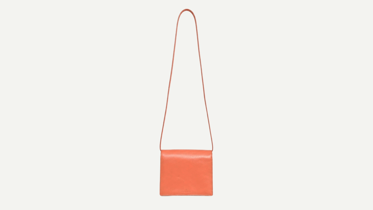 Foto 4: LES PETITS JOUEURS - Bolsa Crossbody Mini em Couro Nude