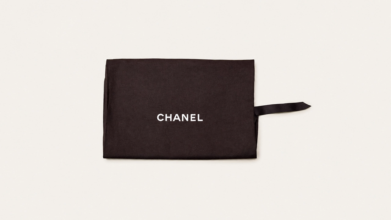 Foto 4: CHANEL - Bolsa Sand by The Sea Média Flap em PVC Transparente