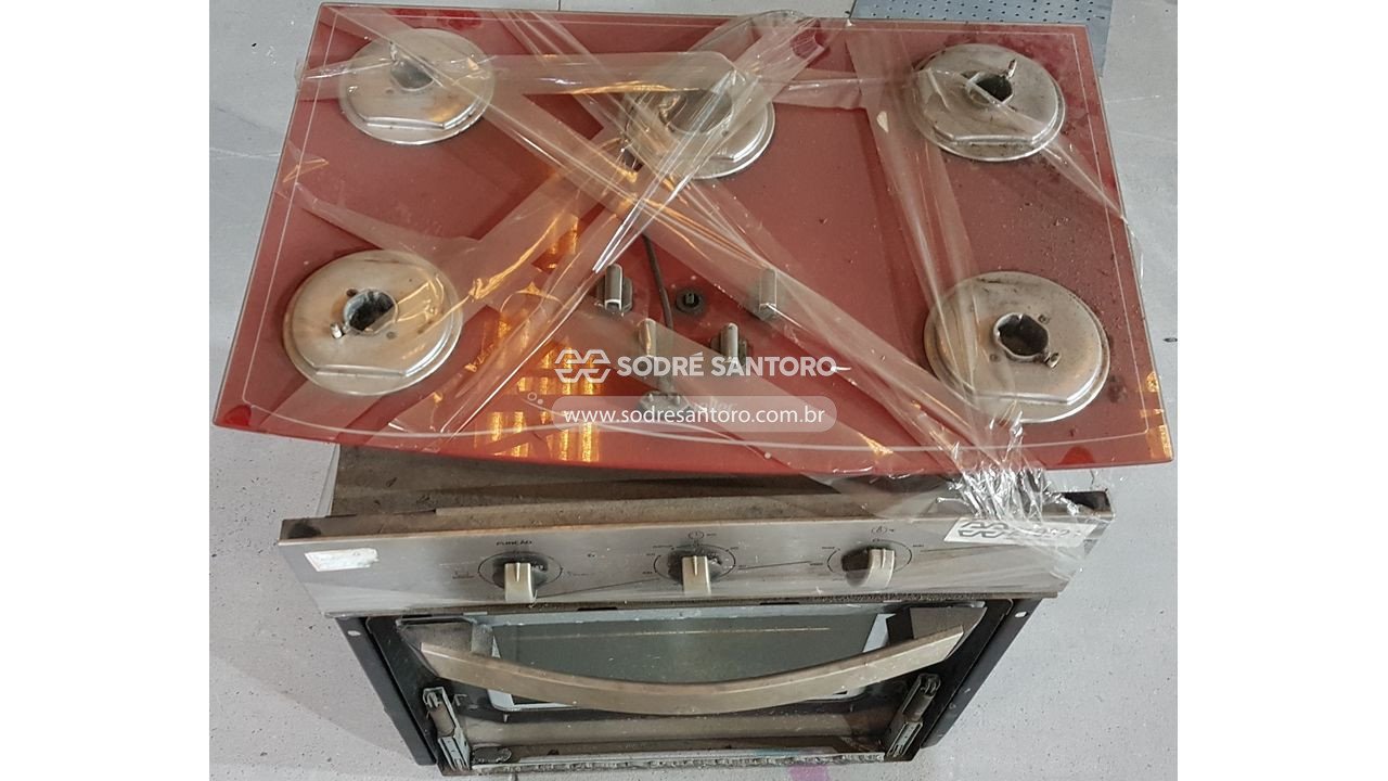 Foto 2: sucata de 1 forno eletrico continental e 1 cooktop