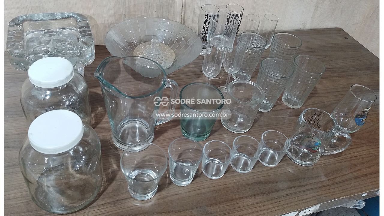 Foto 3: conjunto de petisqueiras em madeira,aparelho de jantar, café e sobremesa em cerâmica,aparelho de jantar, café e sobremesa em cerâmica,aparelho de jantar, chá, café e sobremesa em cerâm,copos, jarra, taças, caneca, potes e suporte