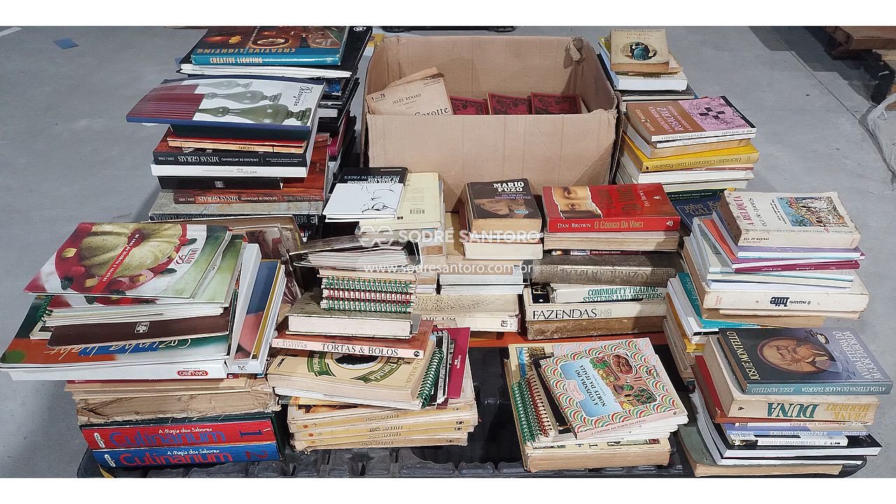 Foto 3: livros variados de diversos gêneros,livros variados de diversos gêneros