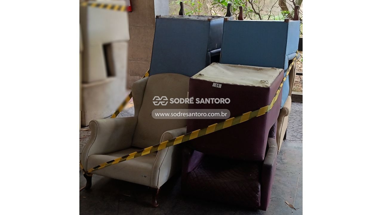 Foto 4: 7 poltronas encosto sem os pés