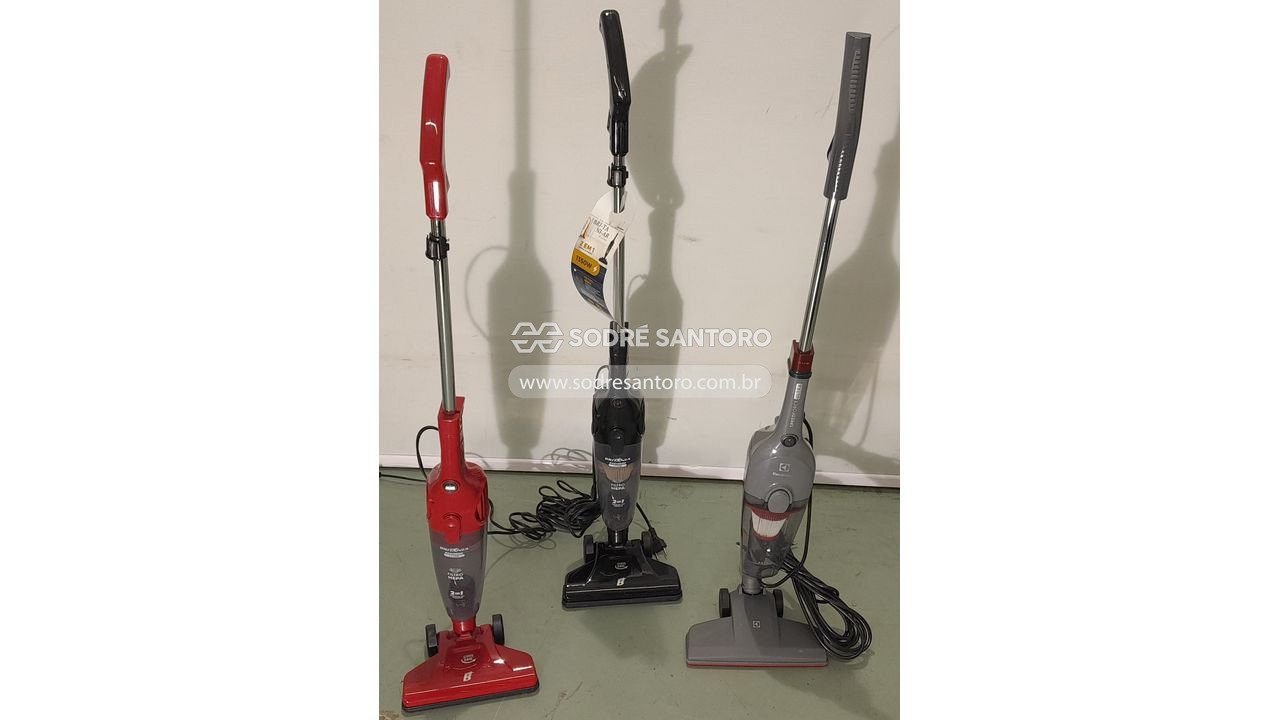 Foto 2: 3 aspiradores de pó (2 britania e 1 electrolux)