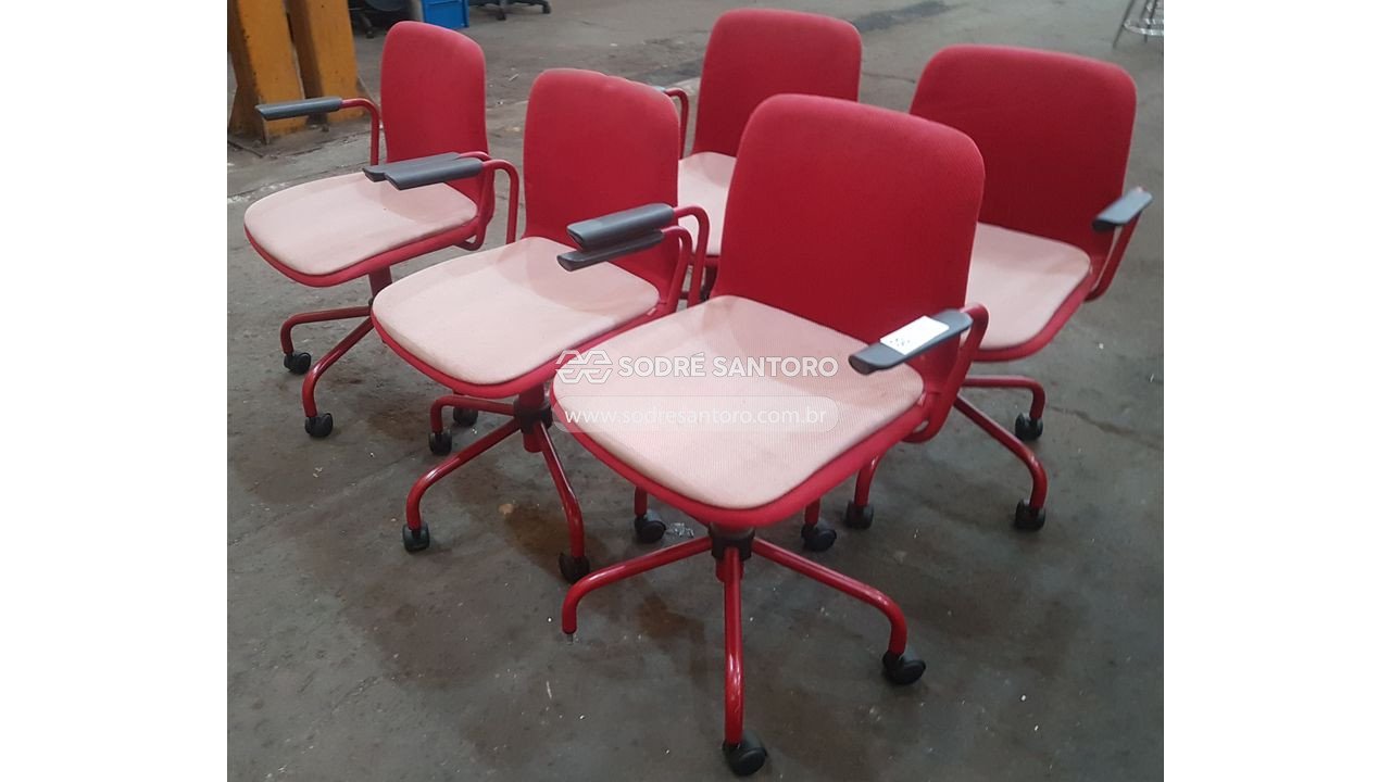 Foto 2: 5 cadeiras c/ braços, giratórias c/ rodízios