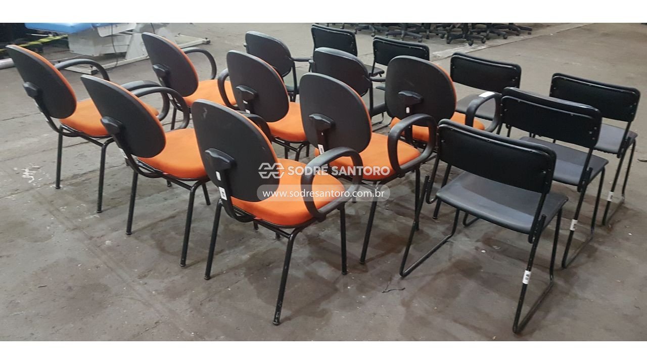 Foto 10 de 13: 15 cadeiras fixas