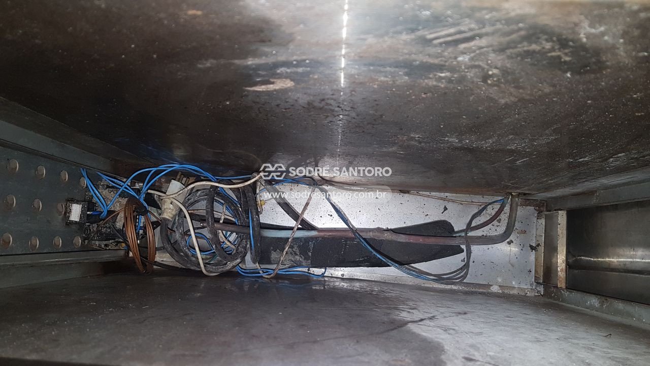 Foto 8 de 8: 2 balcões refrigerados 3 portas em aço inox