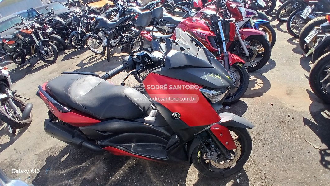 Yamaha XMAX 2022 Vermelha Média Monta