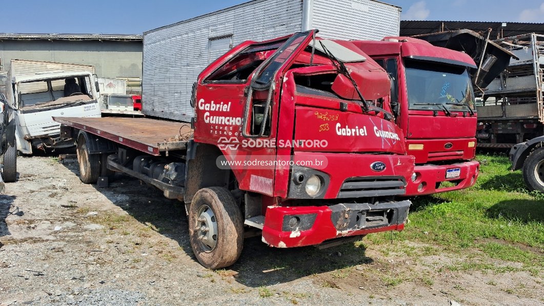 Ford Cargo 1119 2014/2015 Médio Estado