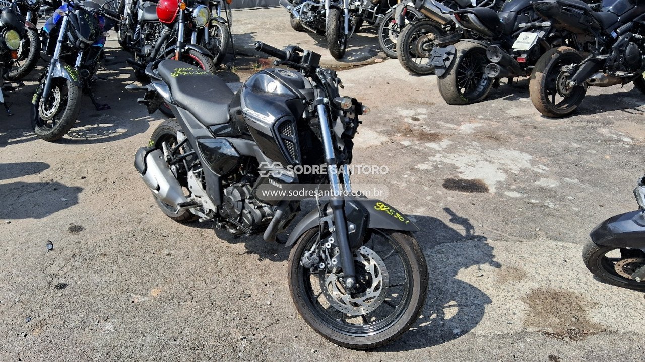 Veículo YAMAHA FZ15 Yamaha FZ15 Fazer ABS 2024 Motor Danificado 2024 em leilão