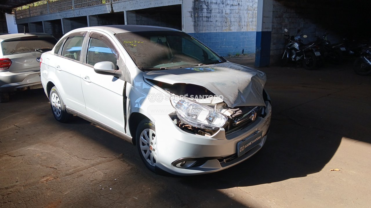 Fiat Siena Attractiv 1.4 2013 em leilão