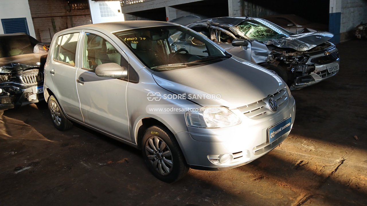 Volkswagen Fox 1.6 2005 em leilão
