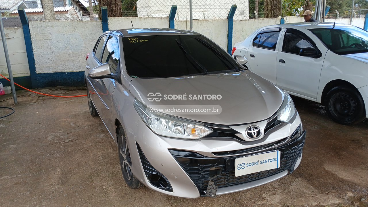 toyota - yaris hb xs 15 at