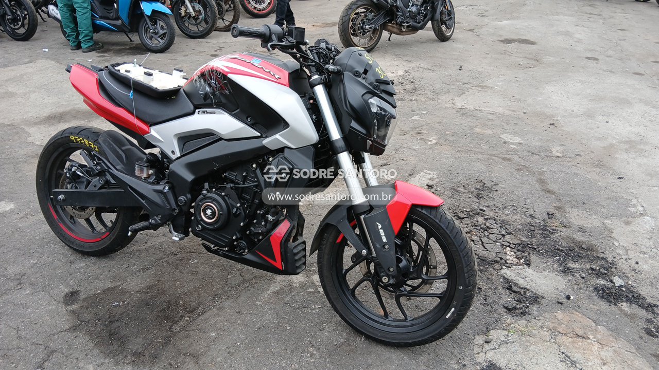 Bajaj Dominar D250