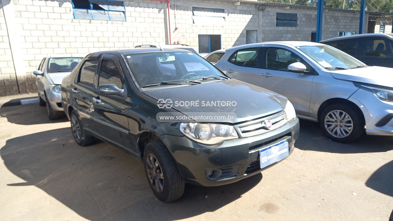Fiat Siena Fire Flex 2011 em leilão