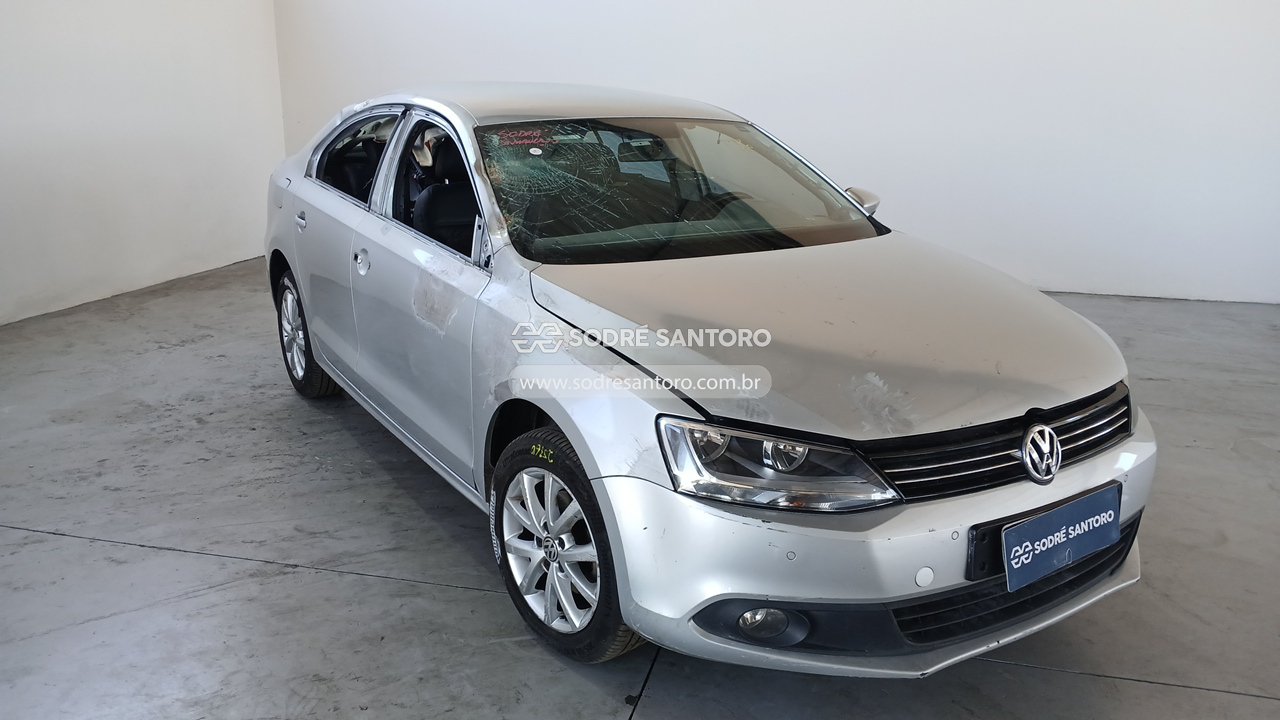Volkswagen Jetta 2.0 2014 em leilão
