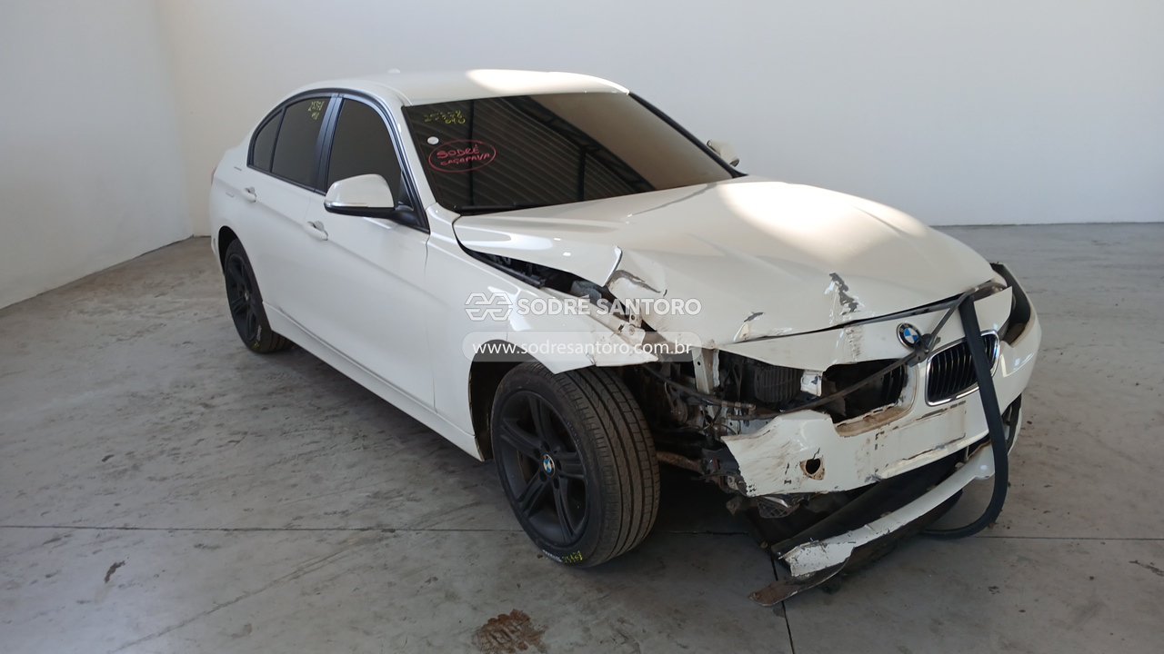 Bmw 320i Active Flex 2014 em leilão