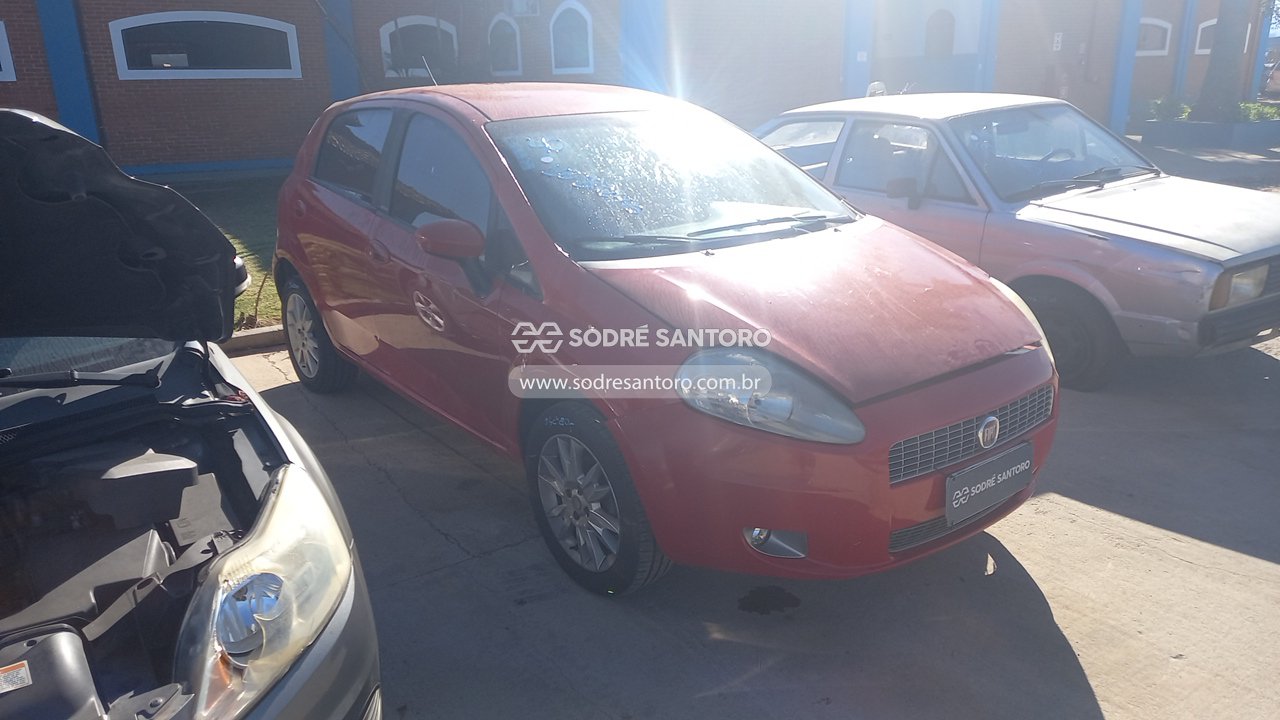 Fiat Punto Essence 1.6 2012 em leilão