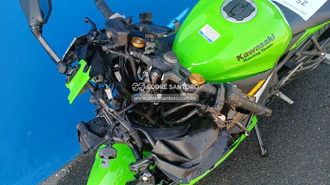 SALE！2個のみ Leilão KAWASAKI NINJA ZX-4R 24/25 - Leilão de veiculos - Sodré Santoro
