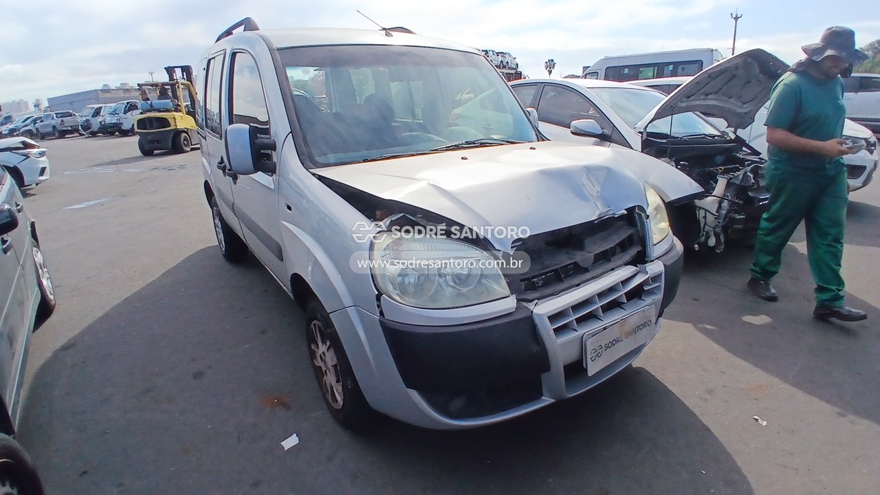 Fiat Doblo Hlx 1.8 Flex - 2010/2011