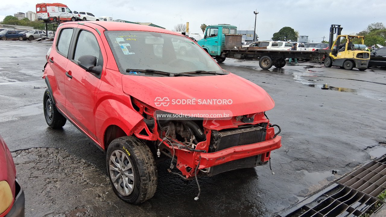 Fiat Mobi Like 2025 em leilão