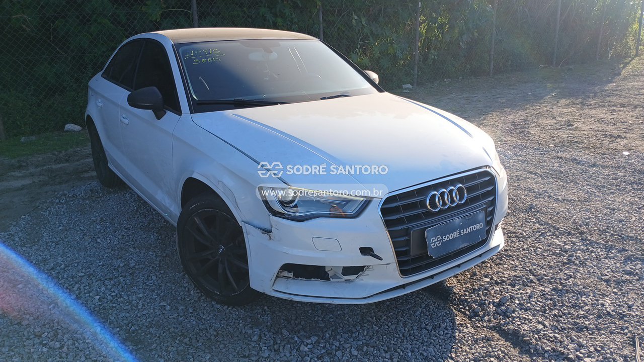 Audi A3 2015 em leilão