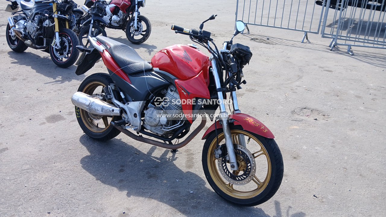 Honda Cb 300r 2015 em leilão