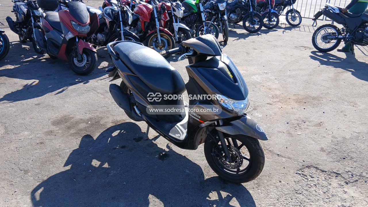 Yamaha Fluo 125 2025 em leilão