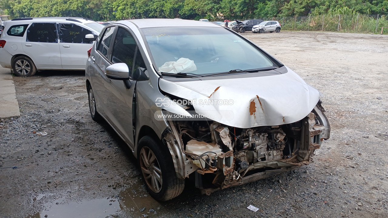 Honda Fit Lx Cvt 2016 em leilão