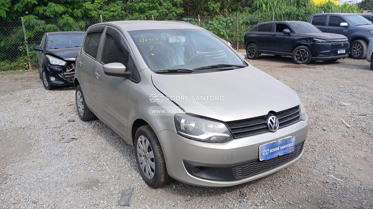 Volkswagen Fox 1.0 2011 em leilão