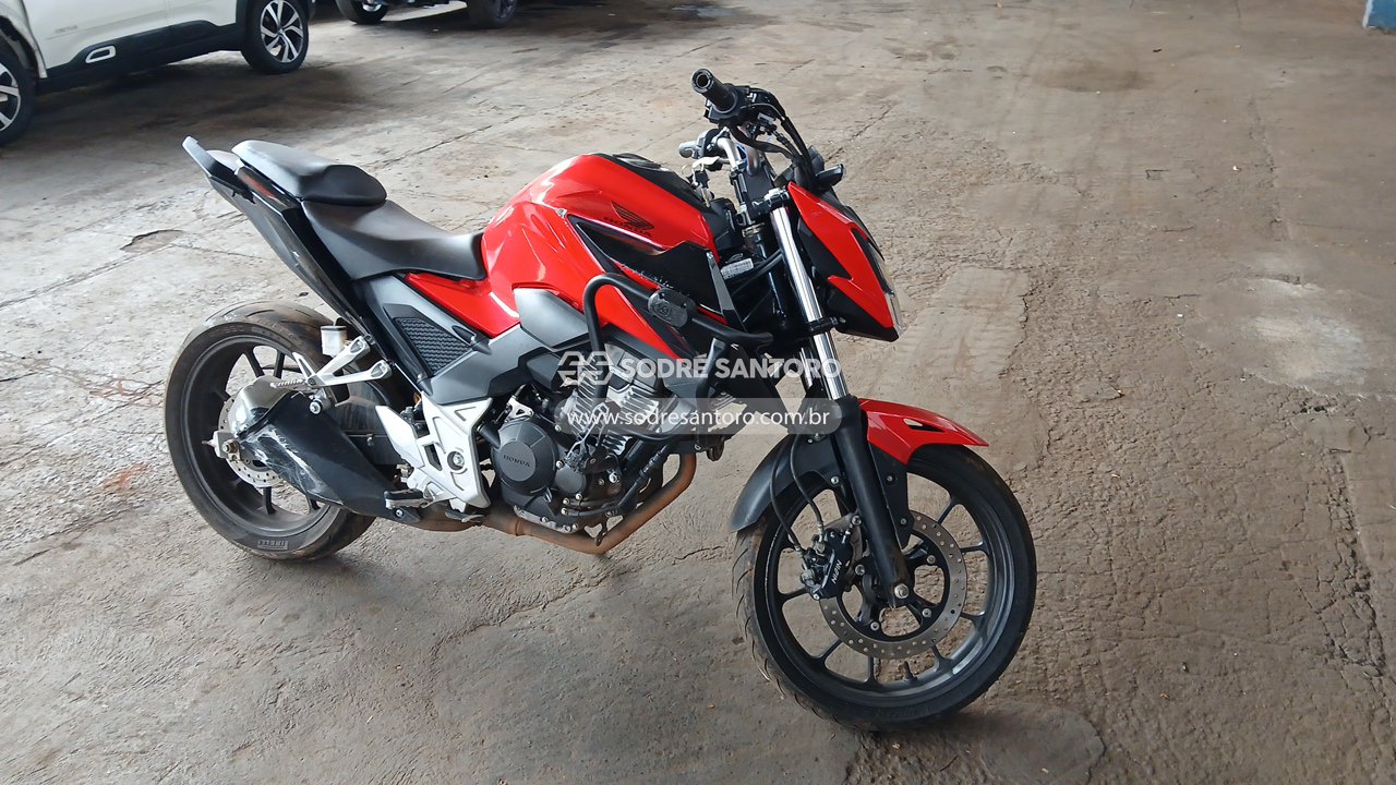 Honda Cb 300f Twister Cbs 2023 em leilão