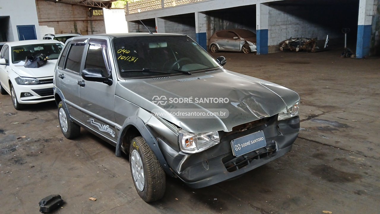 Fiat Uno Mille Way Econ 2013 em leilão