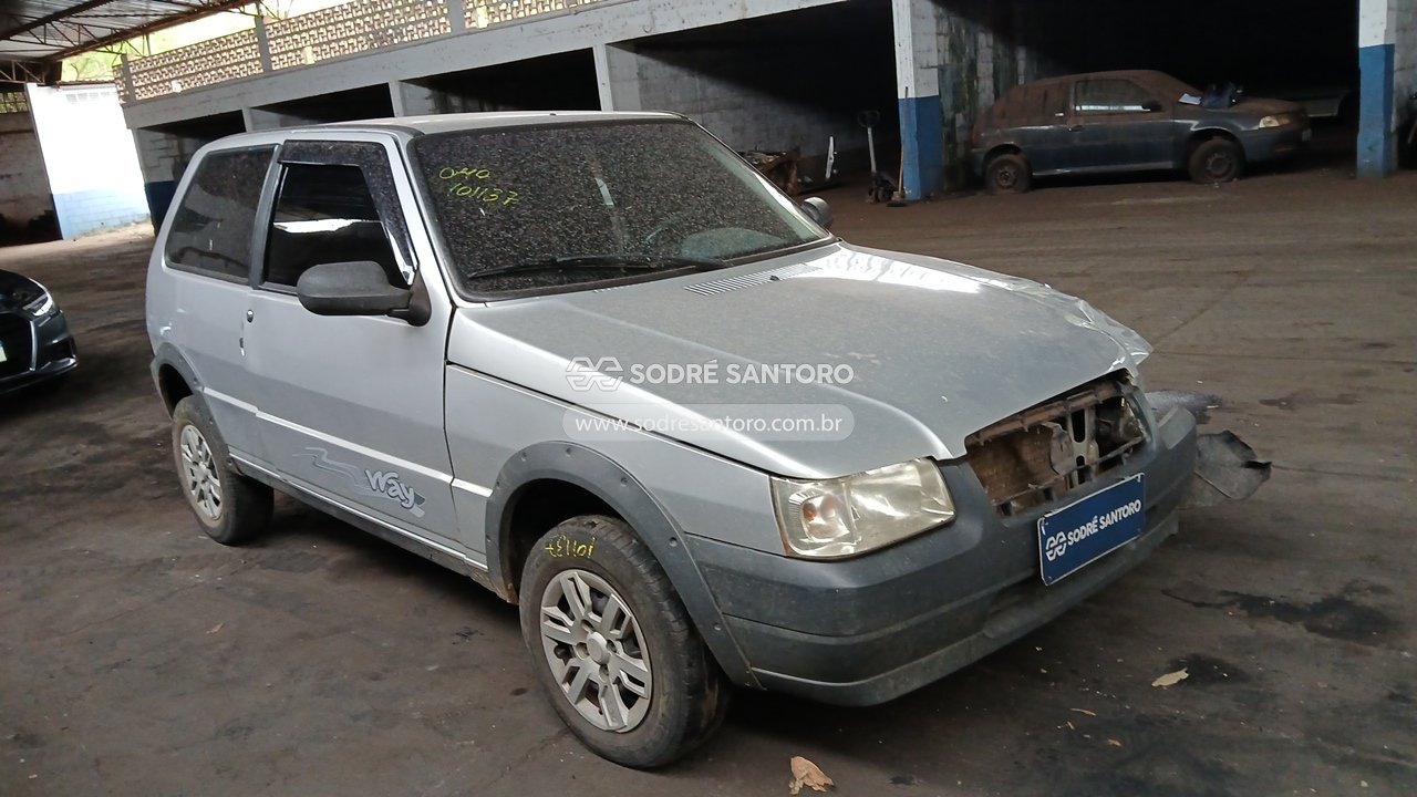 Fiat Uno Mille Way Econ 2013 em leilão