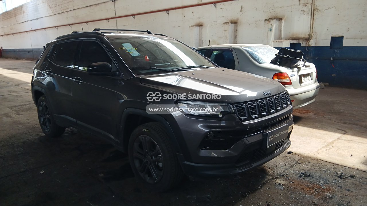 Jeep Compass Longitude T 2026 em leilão