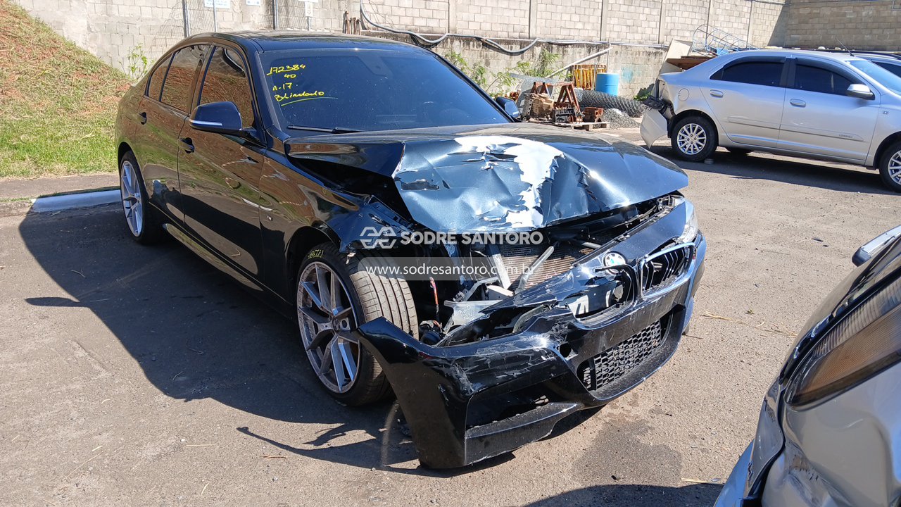 Bmw 328i Active Flex 2017 em leilão