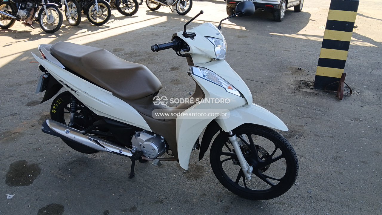 Honda Biz 125 2022 em leilão