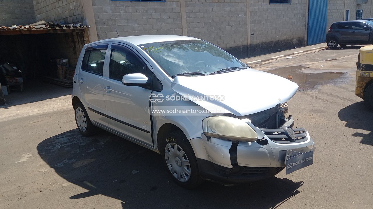 Volkswagen Fox 1.0 2009 em leilão