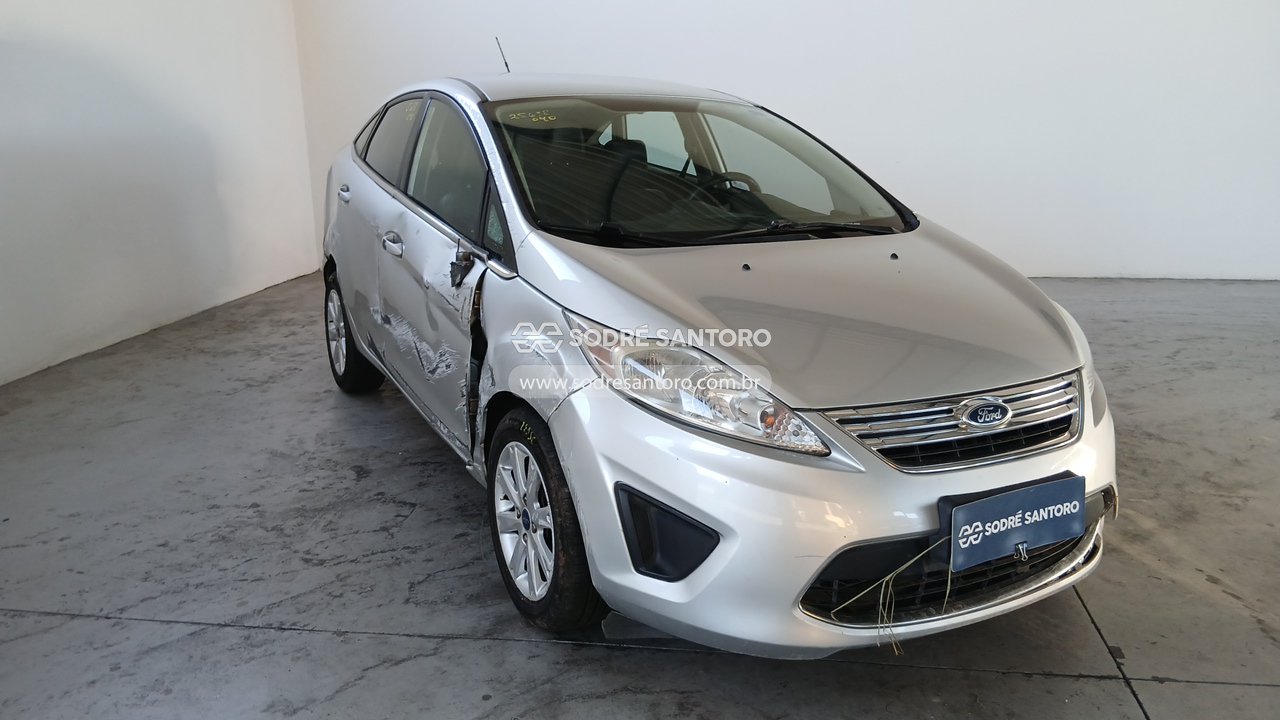Ford Fiesta Se 2011 em leilão