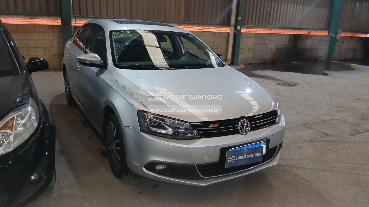 Volkswagen Jetta 2.0t 2014 em leilão